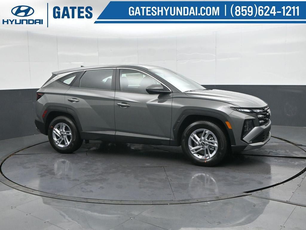New 2026 Hyundai Tucson SE FWD image 1