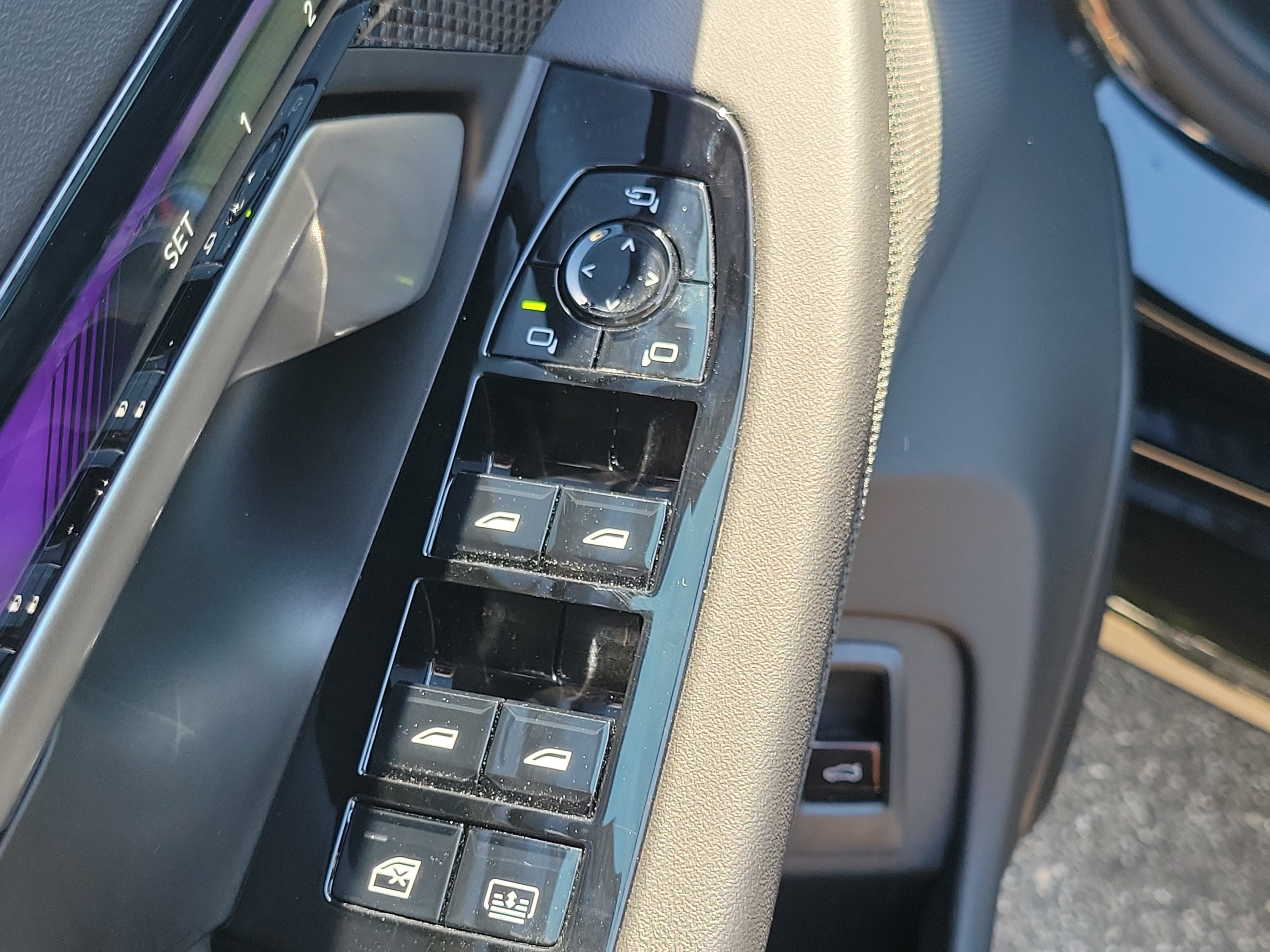 Used 2026 BMW M5 w/ Executive Package AWD/4WD image 8