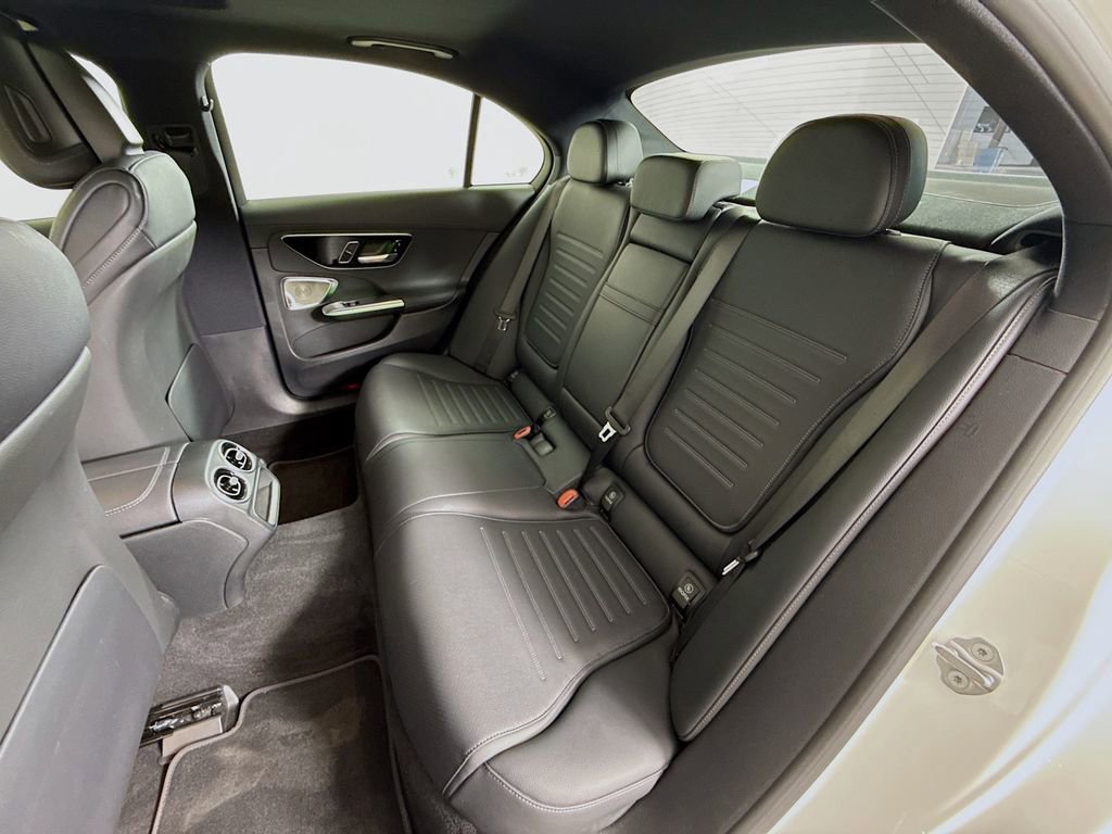 Used 2022 Mercedes-Benz C 300 4MATIC Sedan image 31