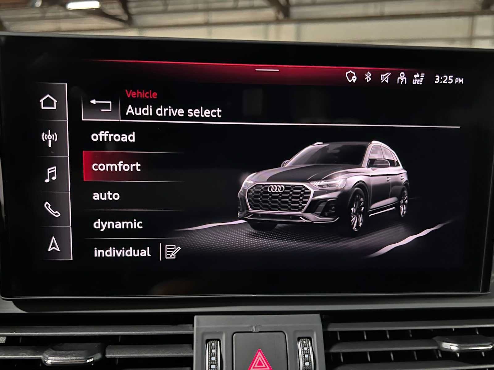 Used 2024 Audi Q5 e Premium w/ Convenience Package AWD/4WD image 37