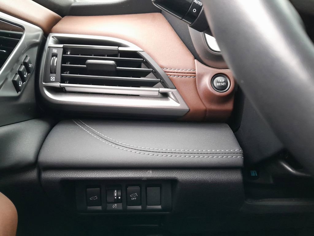 Used 2020 Subaru Outback Touring image 15