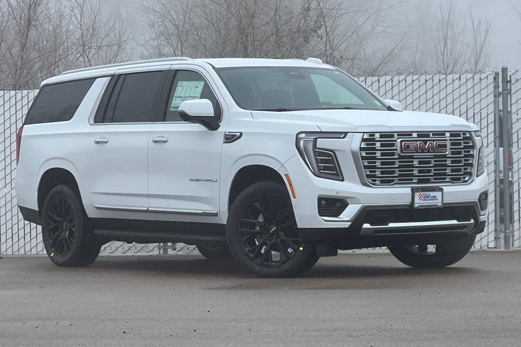 New 2026 GMC Yukon XL Denali video 2
