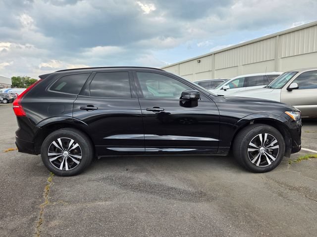 Used 2024 Volvo XC60 T8 Core AWD/4WD image 4