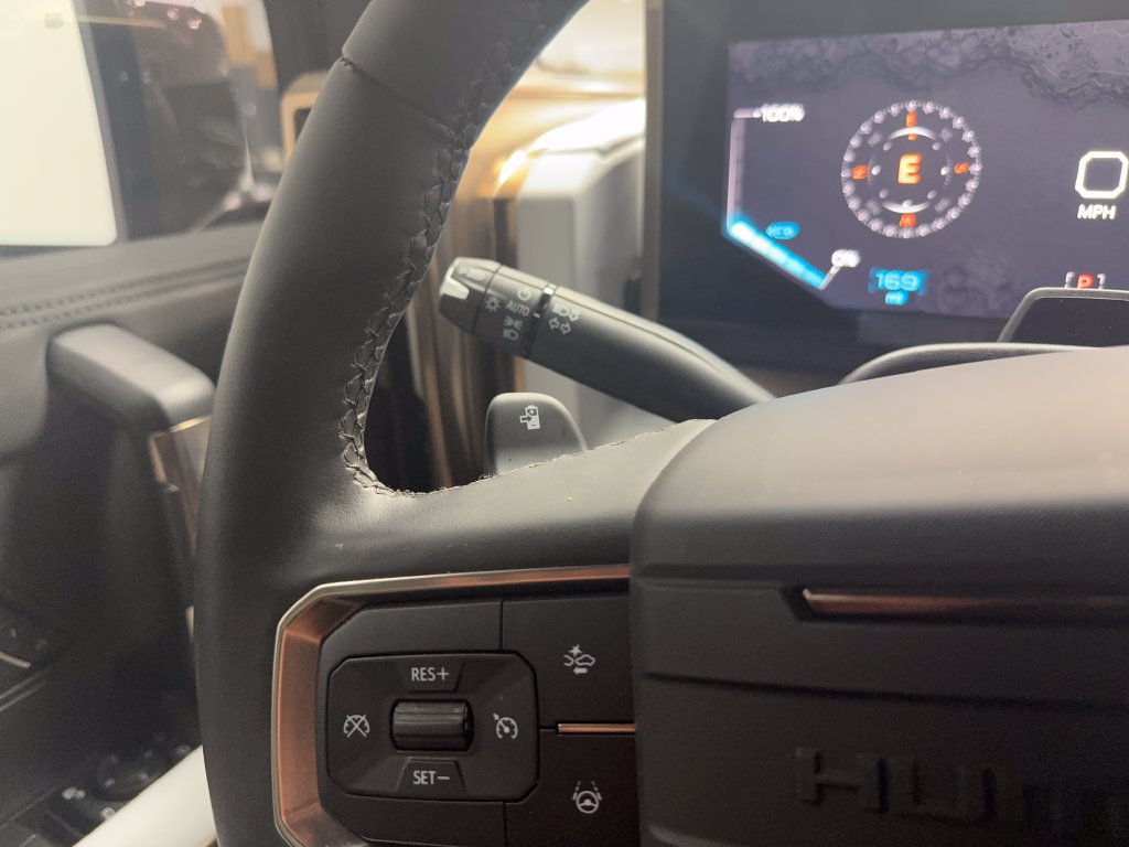 Used 2025 GMC Hummer EV 3X AWD/4WD image 40