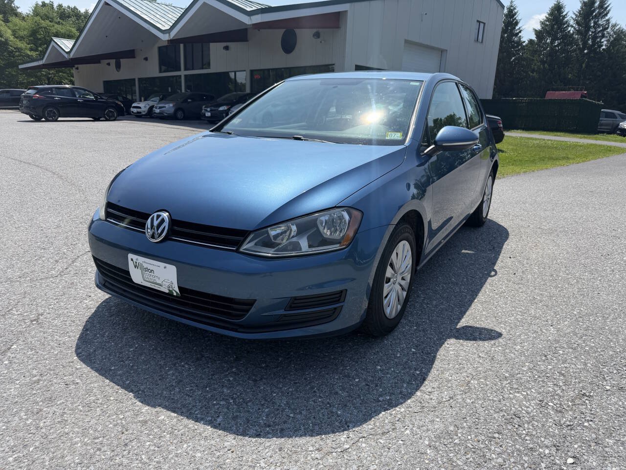 Used 2015 Volkswagen Golf Launch Edition FWD image 1