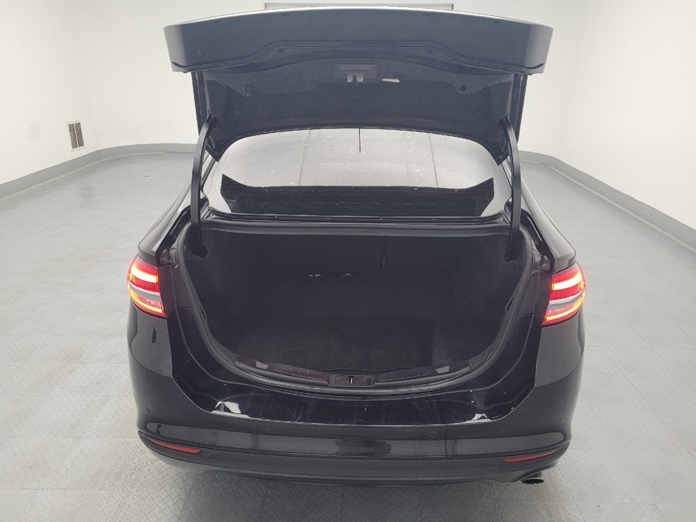 Used 2018 Ford Fusion SE w/ Equipment Group 201A FWD image 29