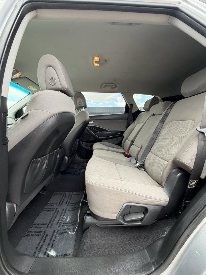 Used 2017 Hyundai Santa Fe SE AWD/4WD image 20