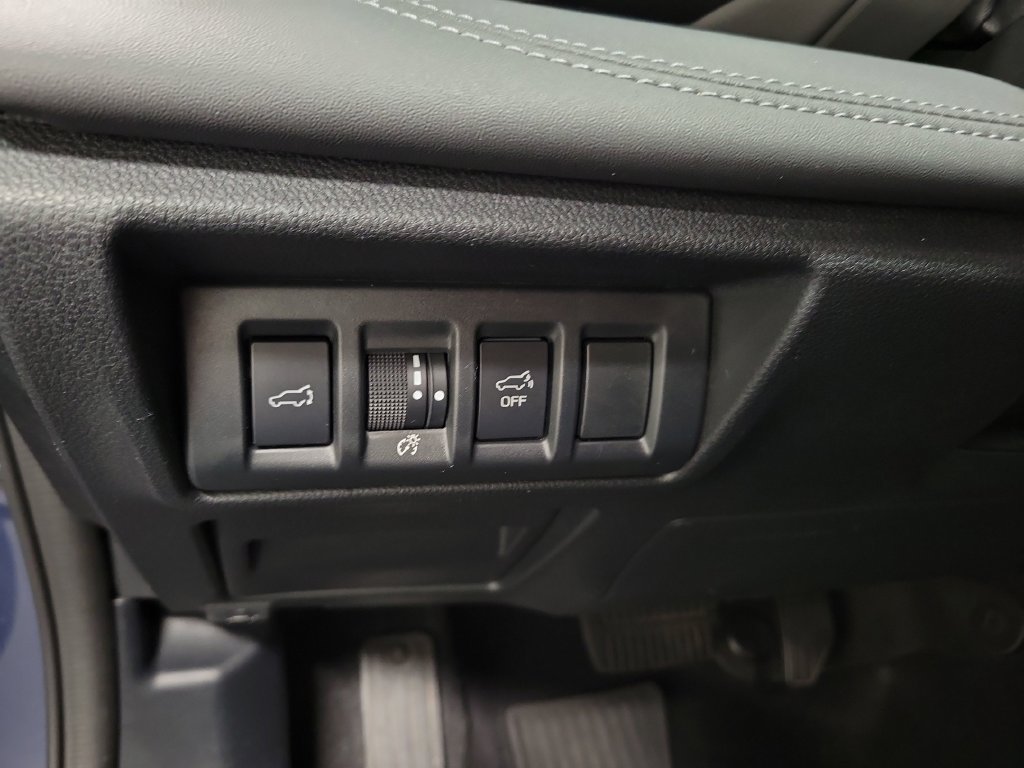Used 2025 Subaru Outback Limited AWD/4WD image 30