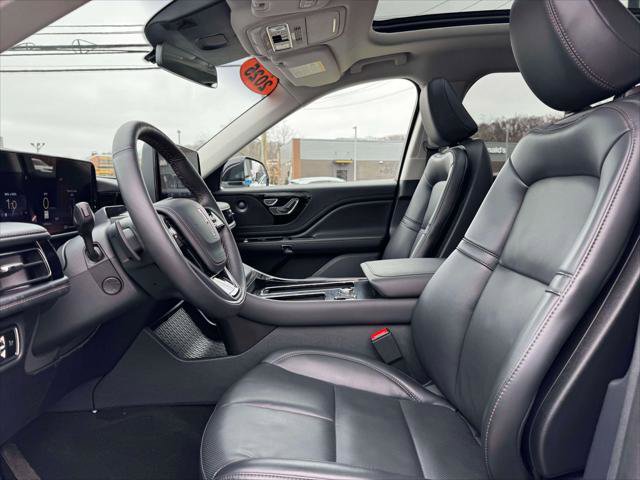Used 2025 Lincoln Aviator AWD w/ Equipment Group 101A image 14