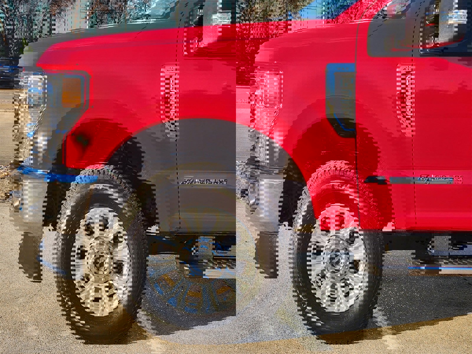 Used 2022 Ford F350 XLT w/ XLT Value Package image 8