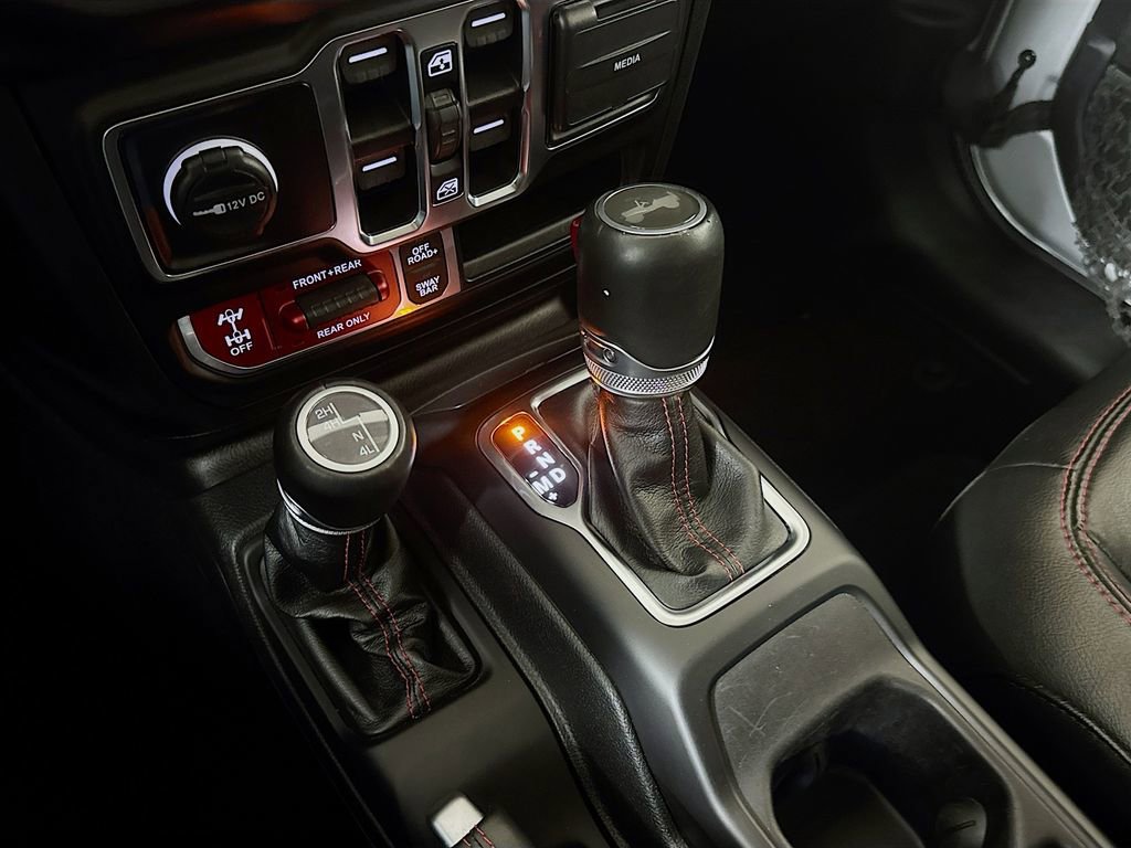 Used 2023 Jeep Wrangler Unlimited Rubicon w/ Cold Weather Group image 16