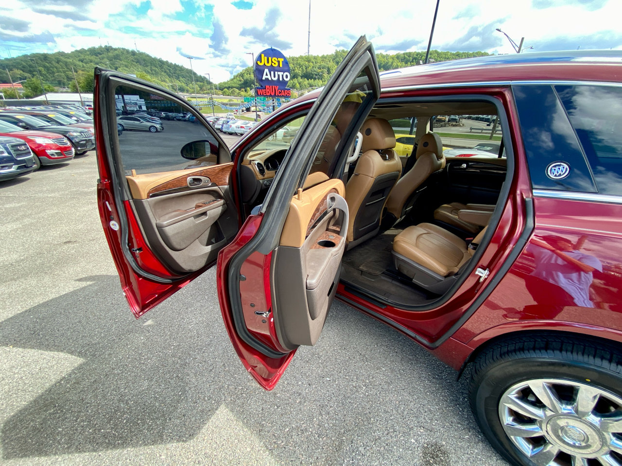 Used 2015 Buick Enclave Premium w/ Trailering Package image 19