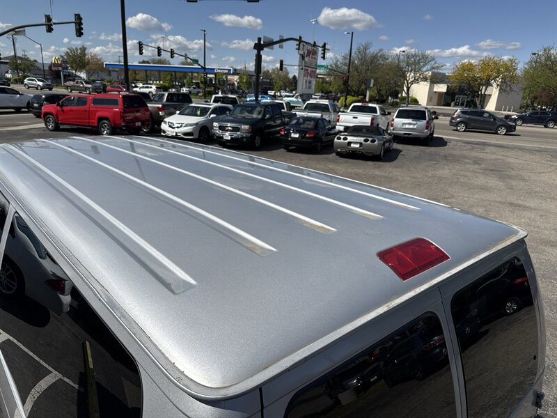 Used 2011 Ford E-350 and Econoline 350 XLT RWD image 15