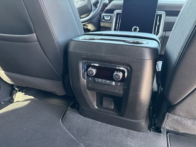Used 2025 GMC Yukon Elevation w/ LPO, Elevation Black Package image 12