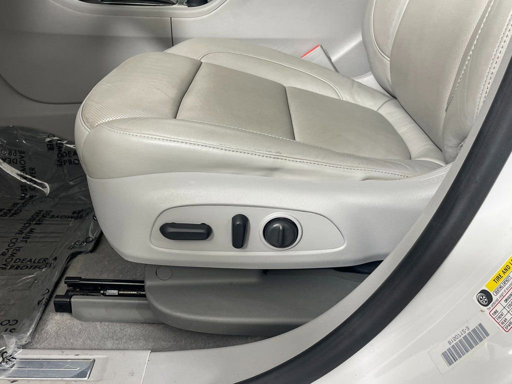 Used 2017 GMC Acadia SLT image 24