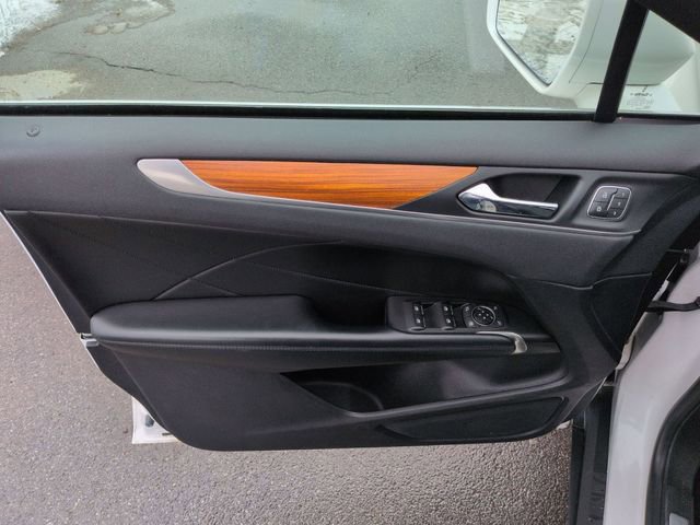 Used 2019 Lincoln MKC Reserve image 6