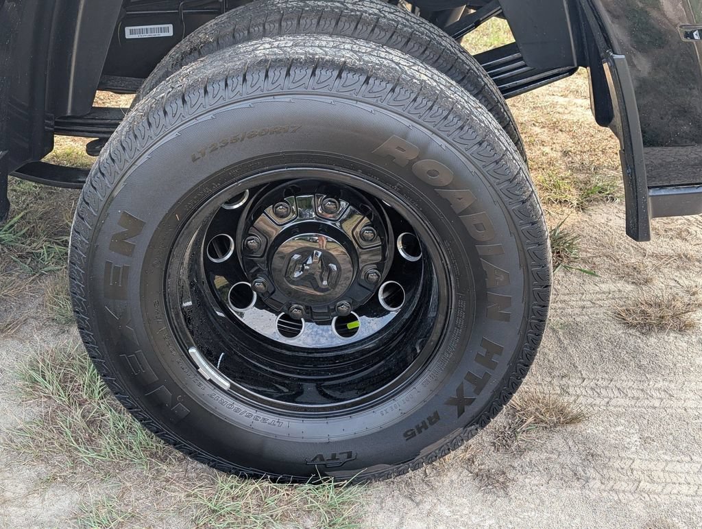 New 2026 RAM 3500 Big Horn AWD/4WD image 8