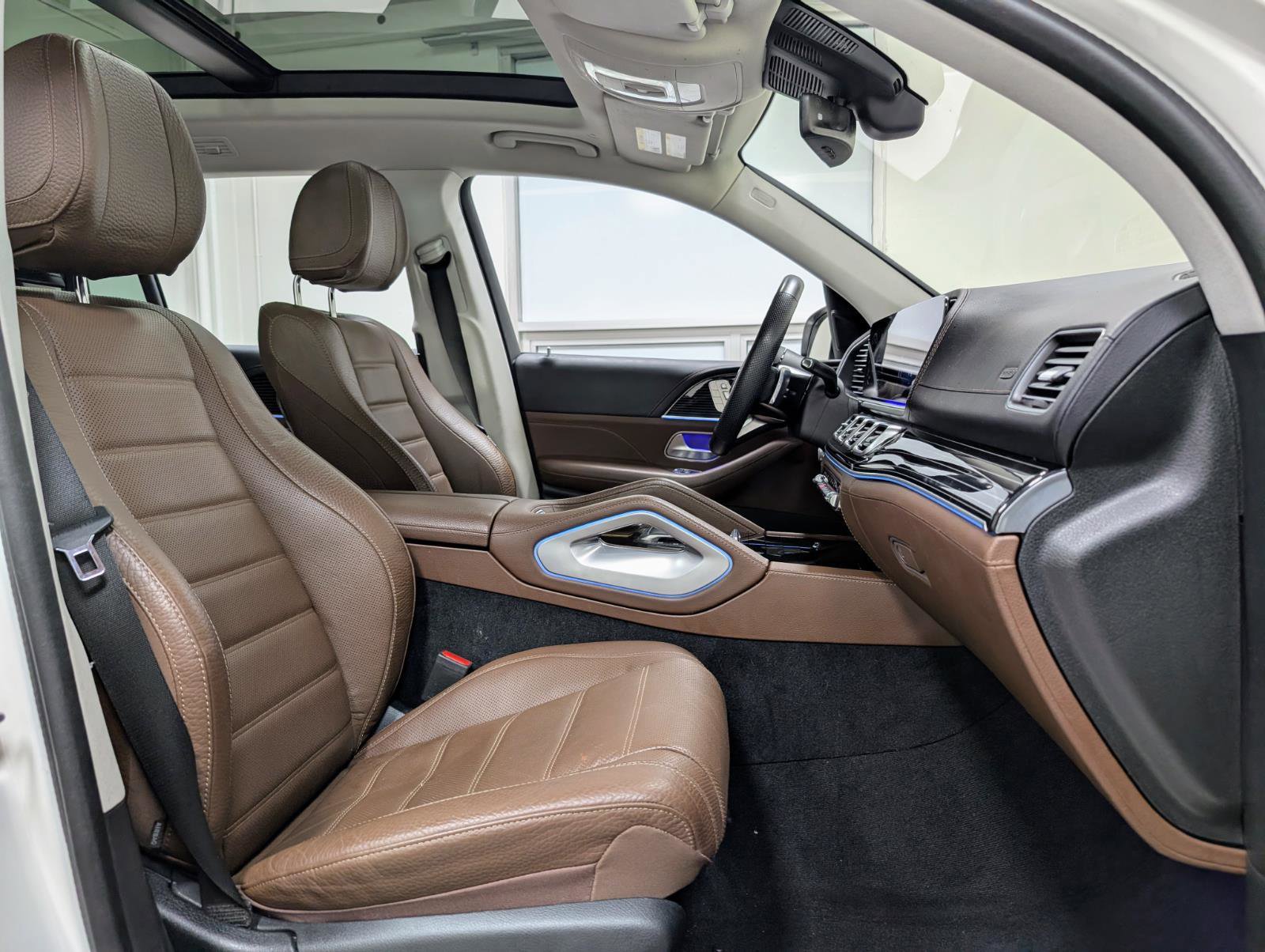 Used 2024 Mercedes-Benz GLS 450 4MATIC w/ Pinnacle Trim Package image 34