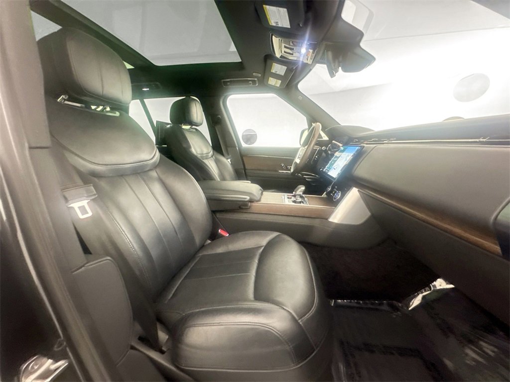 Used 2023 Land Rover Range Rover SE image 29