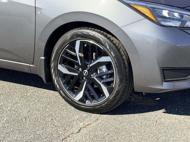 New 2025 Nissan Versa SR w/ Trunk Package image 7