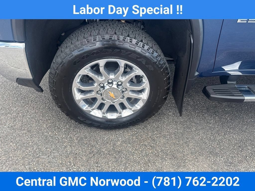 Used 2024 Chevrolet Silverado 2500 LTZ w/ LTZ Premium Package AWD/4WD image 9