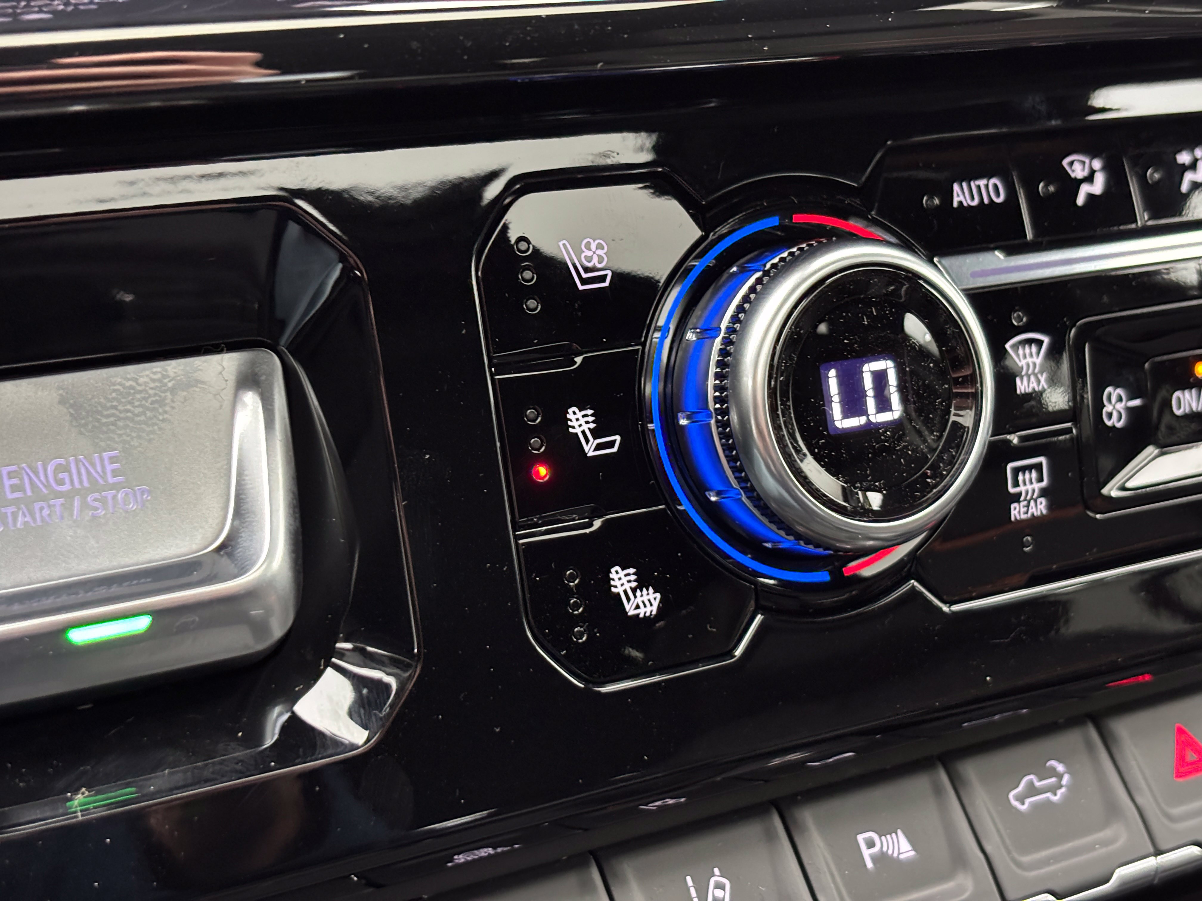 New 2026 GMC Sierra 2500 AT4 w/ AT4 Premium Plus Package AWD/4WD image 6