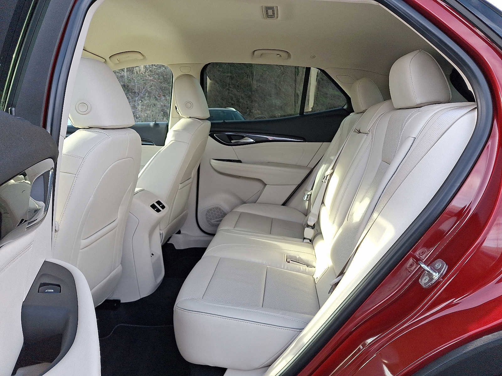 Used 2021 Buick Envision Essence image 10