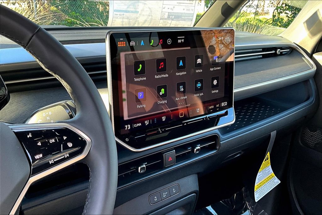 Certified 2025 Volkswagen ID. Buzz Pro S image 5