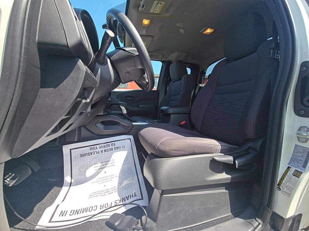 Used 2024 Nissan Frontier S w/ S Utility Package RWD image 5
