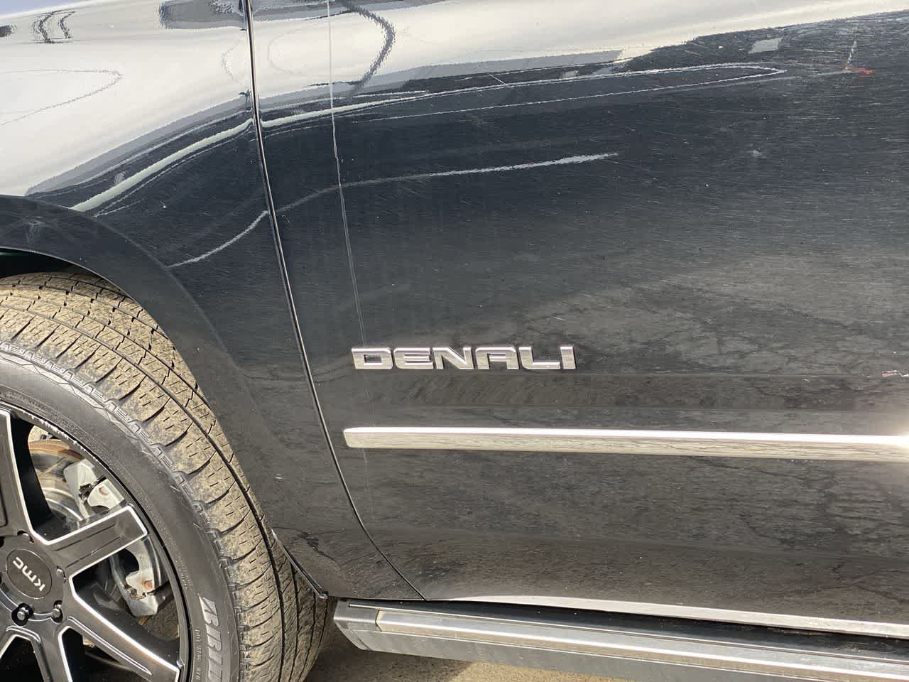 Used 2019 GMC Yukon XL Denali w/ Denali Ultimate Package AWD/4WD image 10