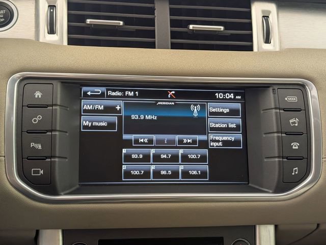 Used 2016 Land Rover Range Rover Evoque SE image 18