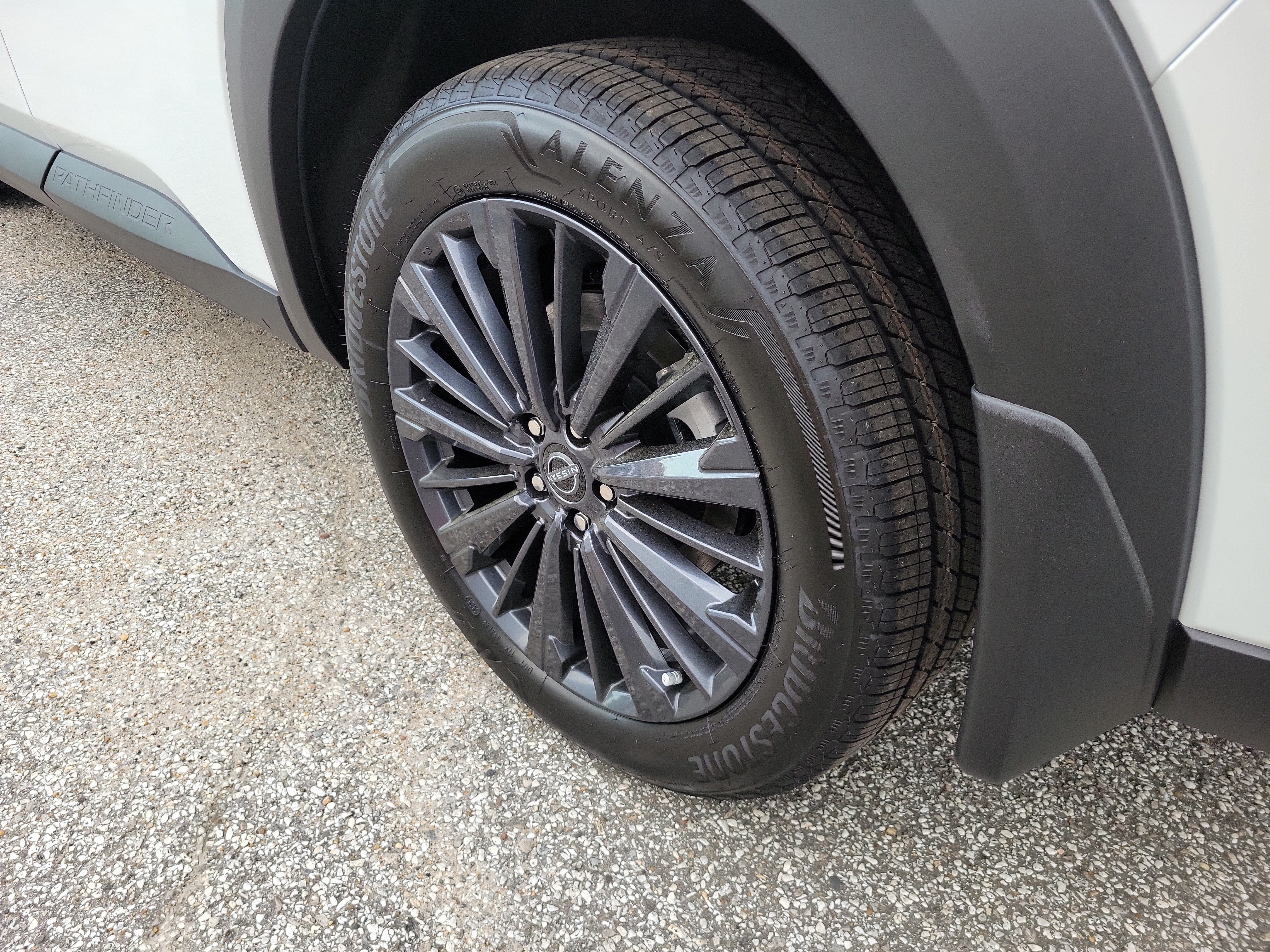 New 2026 Nissan Pathfinder SL FWD image 26