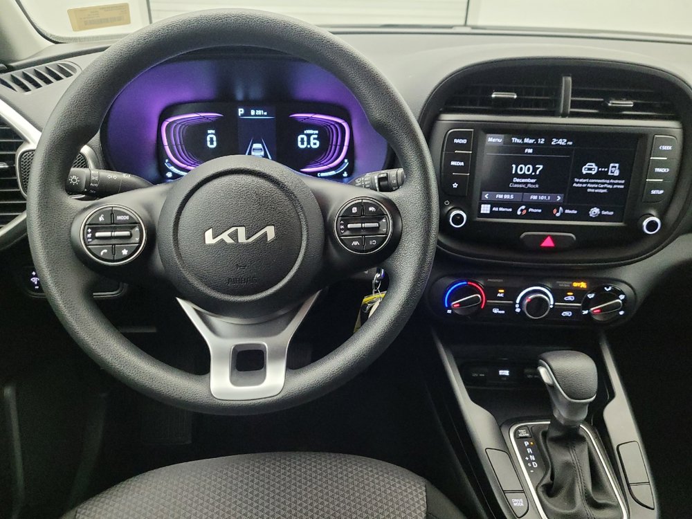 Used 2025 Kia Soul S image 22
