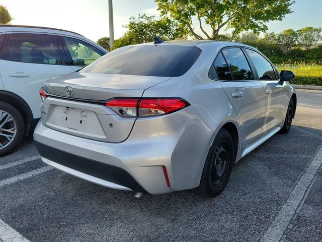 Used 2022 Toyota Corolla L FWD image 4