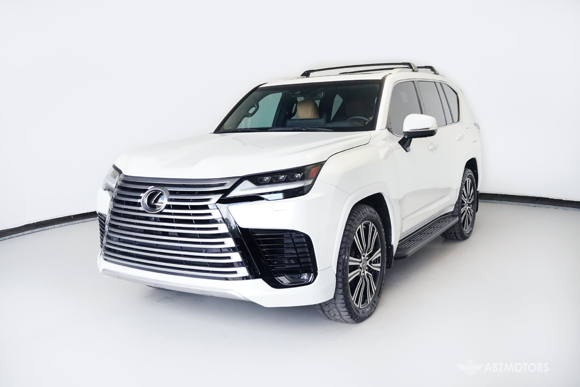 Used 2023 Lexus LX 600 4WD w/ Accessory Package (Z1) image 2