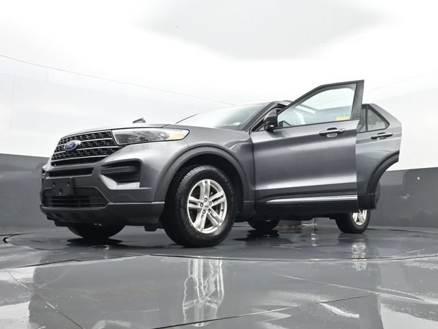Used 2023 Ford Explorer XLT AWD/4WD image 34