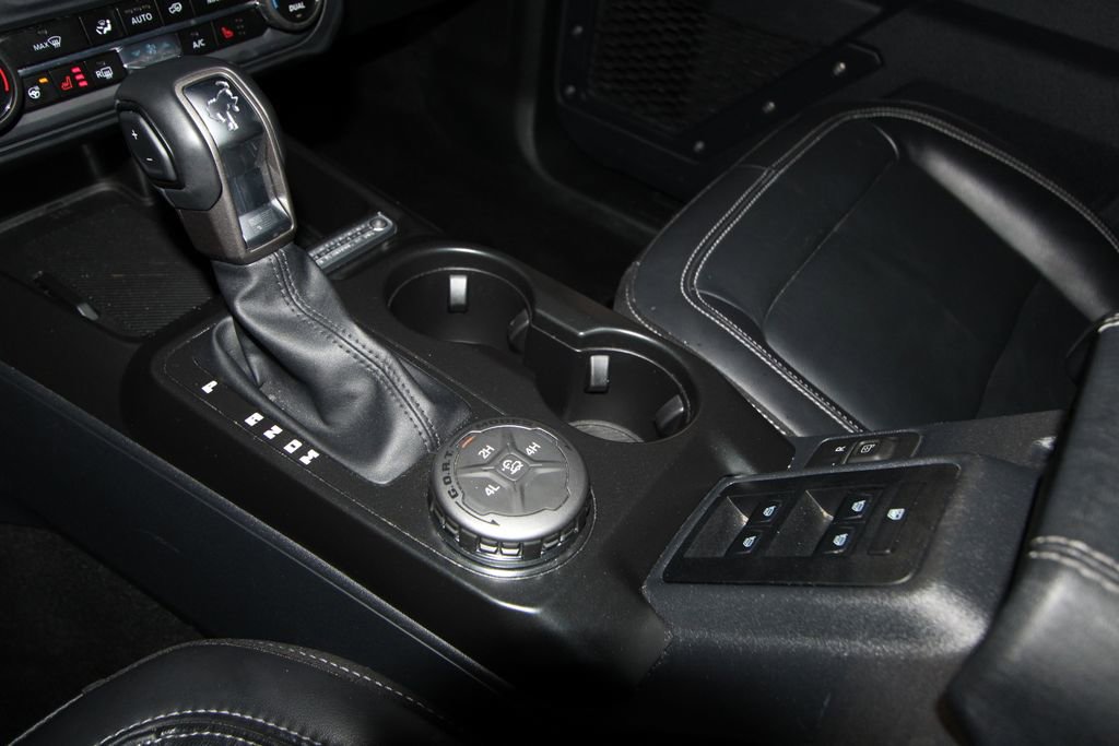Used 2025 Ford Bronco Outer Banks image 16
