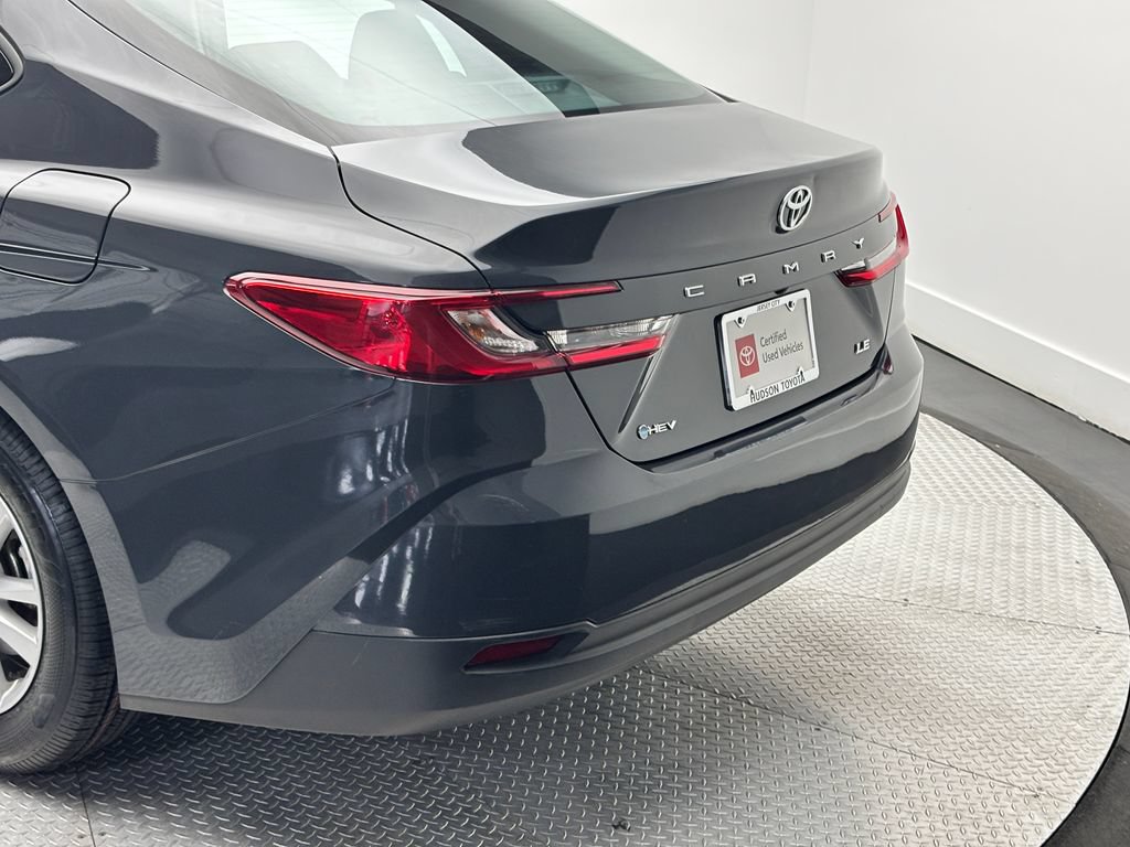 Used 2025 Toyota Camry LE FWD image 9