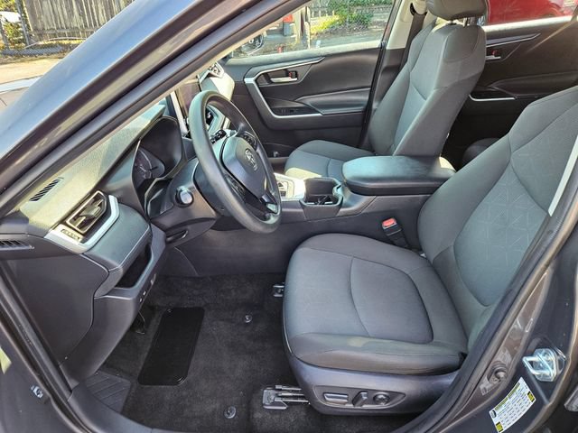 Used 2025 Toyota RAV4 XLE FWD image 19