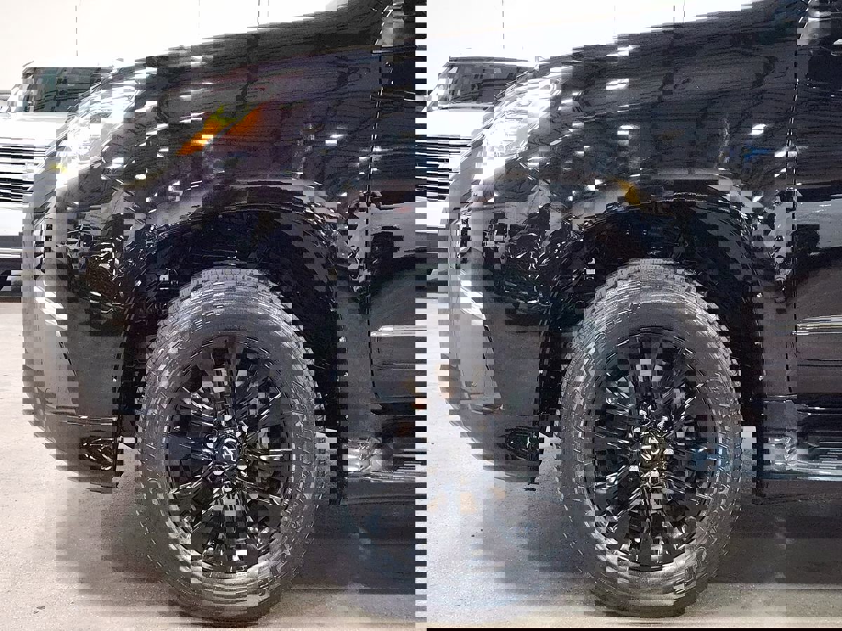 Used 2015 Lexus GX 460 w/ Premium Package image 5