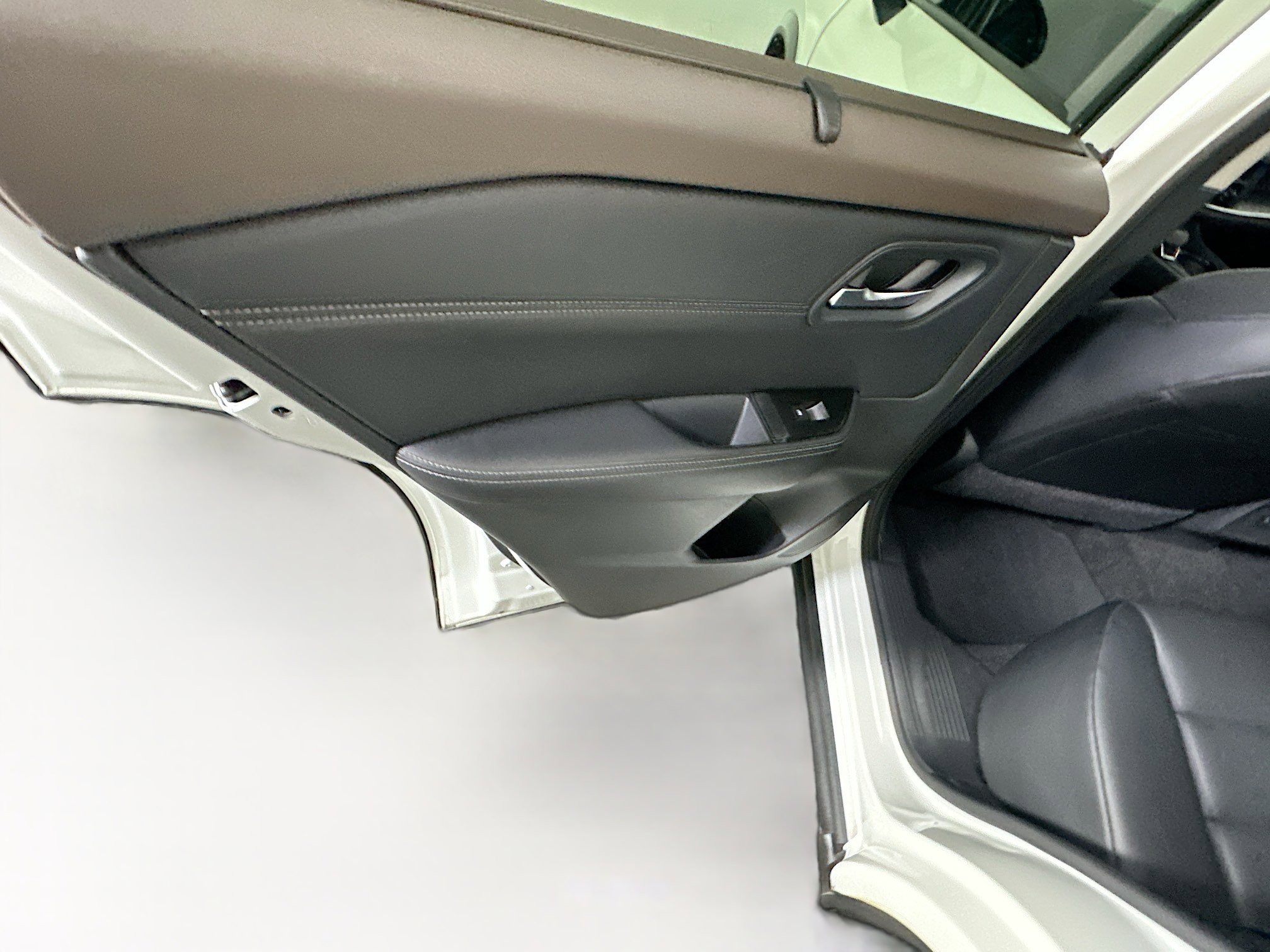 Used 2023 Nissan Rogue SV w/ SV Premium B Package image 26