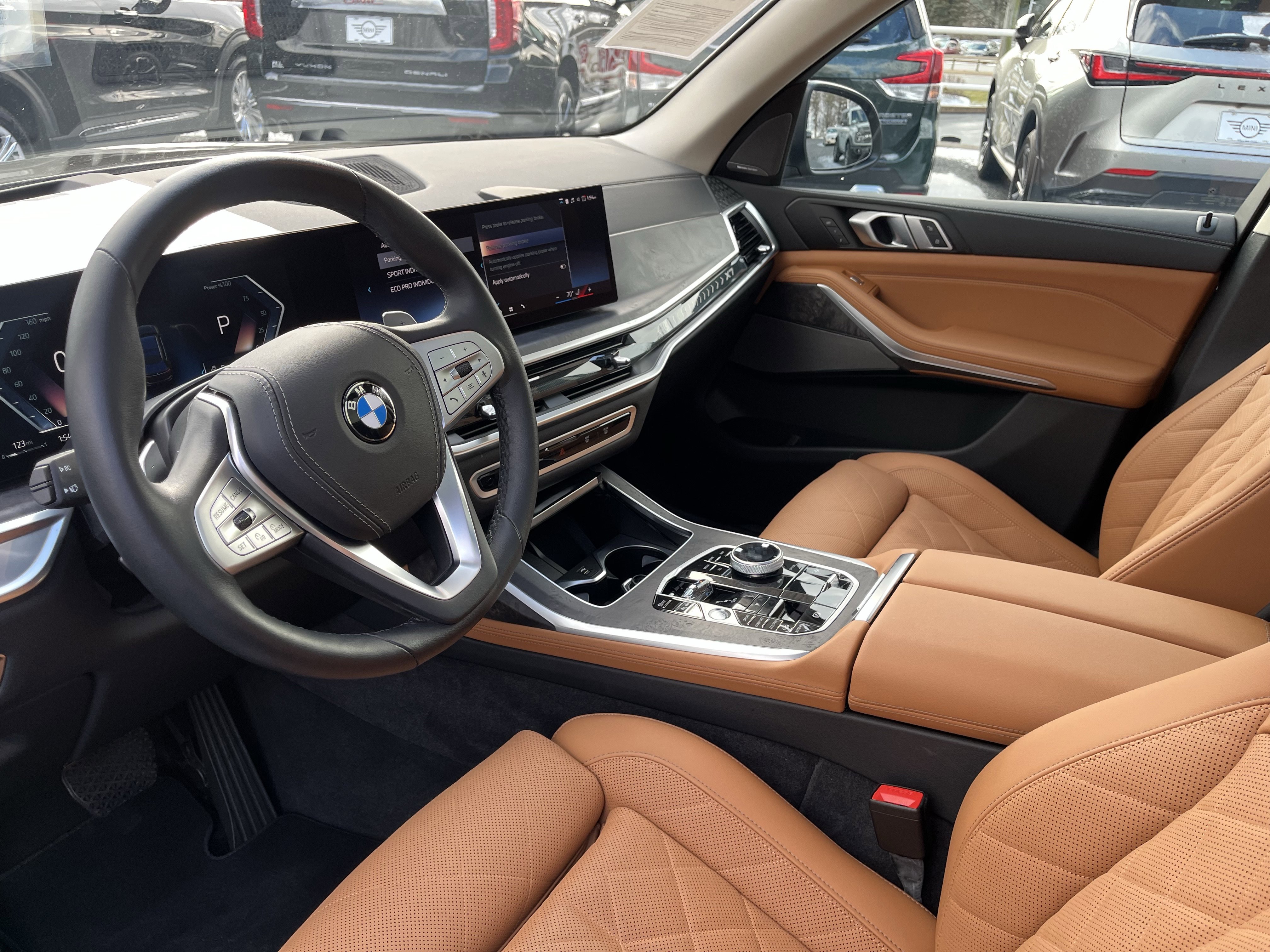 Certified 2025 BMW X7 xDrive40i w/ Premium Package image 11