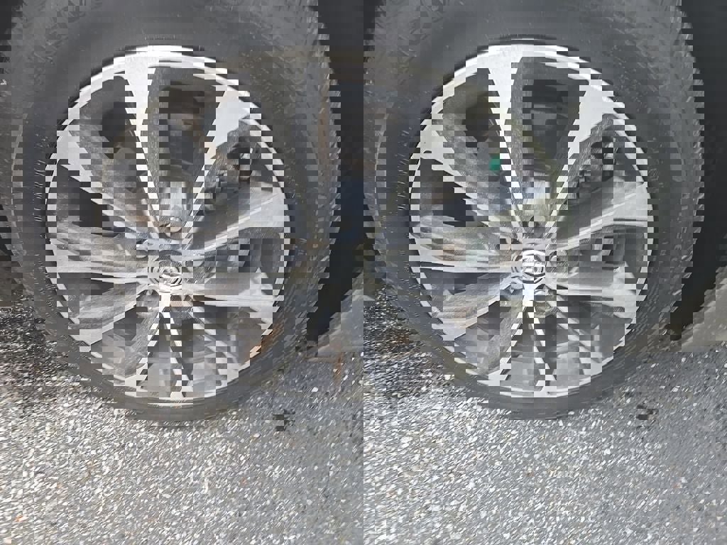 Used 2016 Toyota Avalon XLE Premium image 9