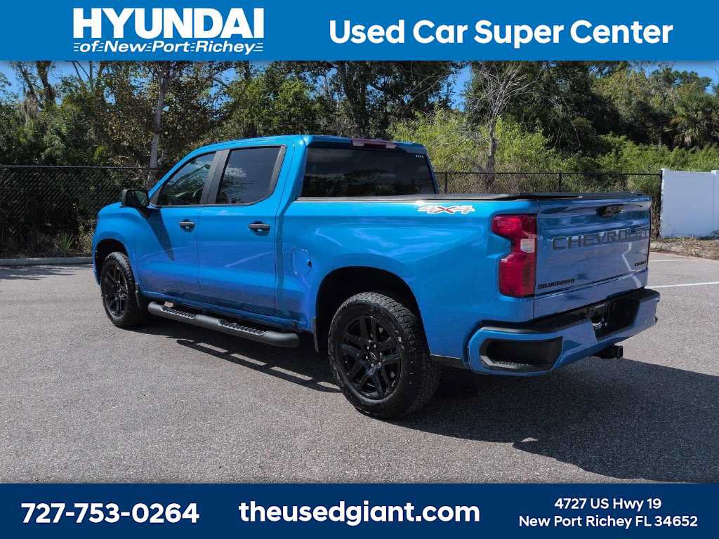 Used 2026 Chevrolet Silverado 1500 Custom w/ Turbomax Blackout Package AWD/4WD image 3