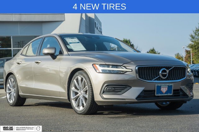 Used 2019 Volvo S60 T5 Momentum w/ Premium Package