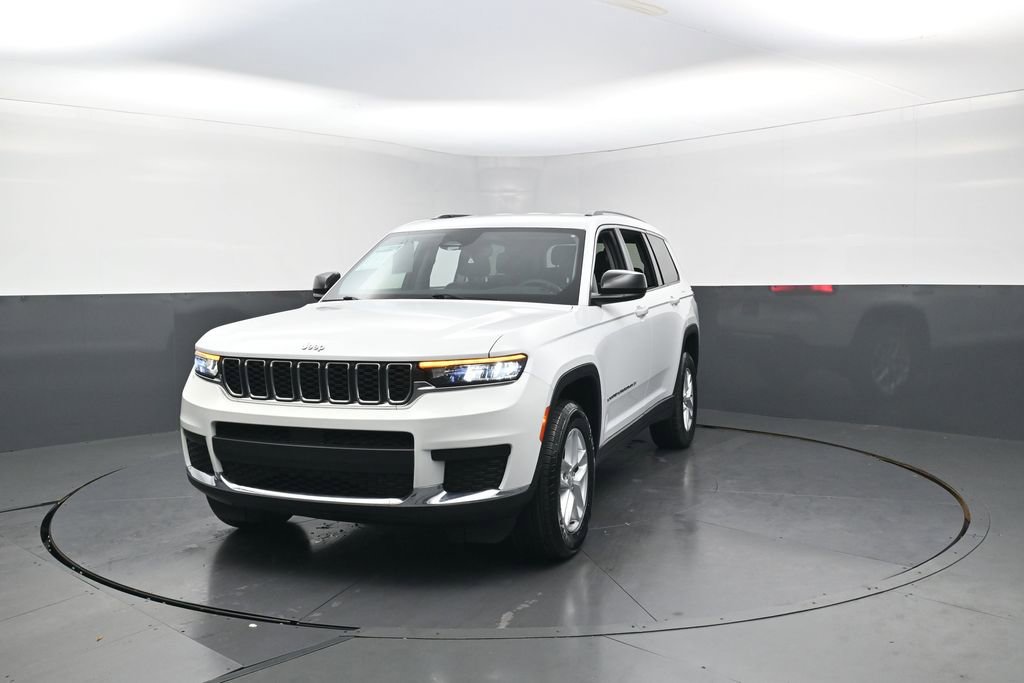 Used 2023 Jeep Grand Cherokee L Laredo RWD image 6