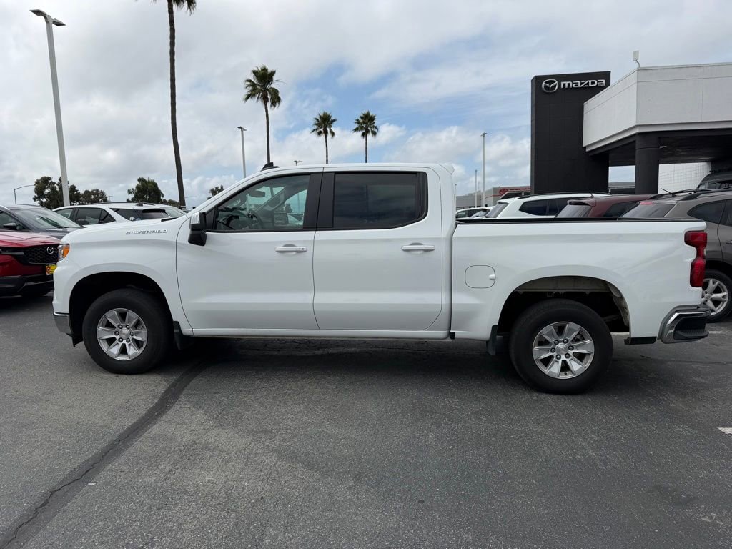 Used 2025 Chevrolet Silverado 1500 LT AWD/4WD image 2