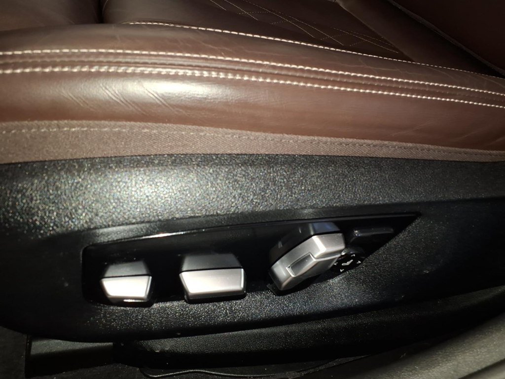 Used 2019 BMW 530e xDrive w/ Executive Package AWD/4WD image 20