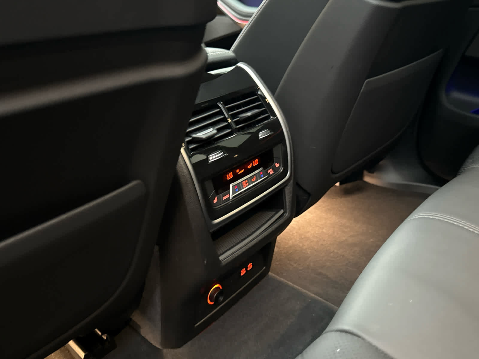 Certified 2025 BMW X5 xDrive40i image 17