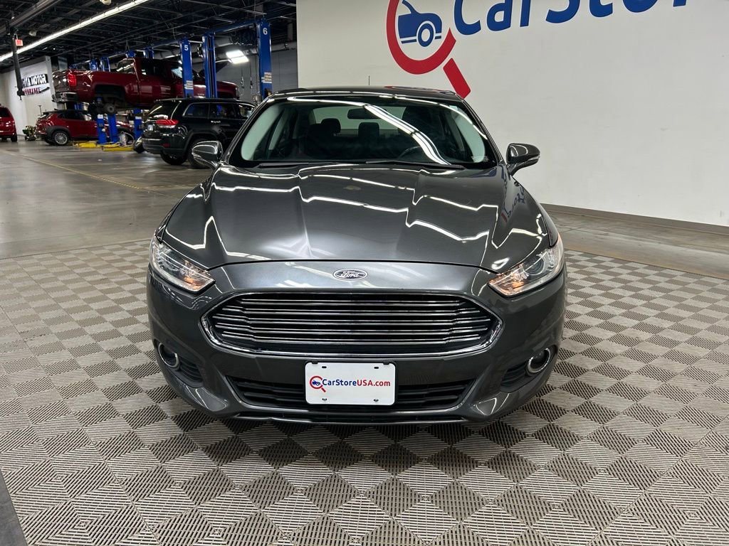 Used 2016 Ford Fusion SE FWD image 5